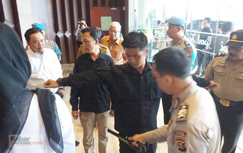 pemeriksaan ketat undangan pleno kpu